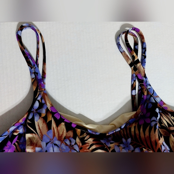 It Figures 2 Piece Floral Swimsuit Top and Skirt Size 20W - Picture 3 of 12
